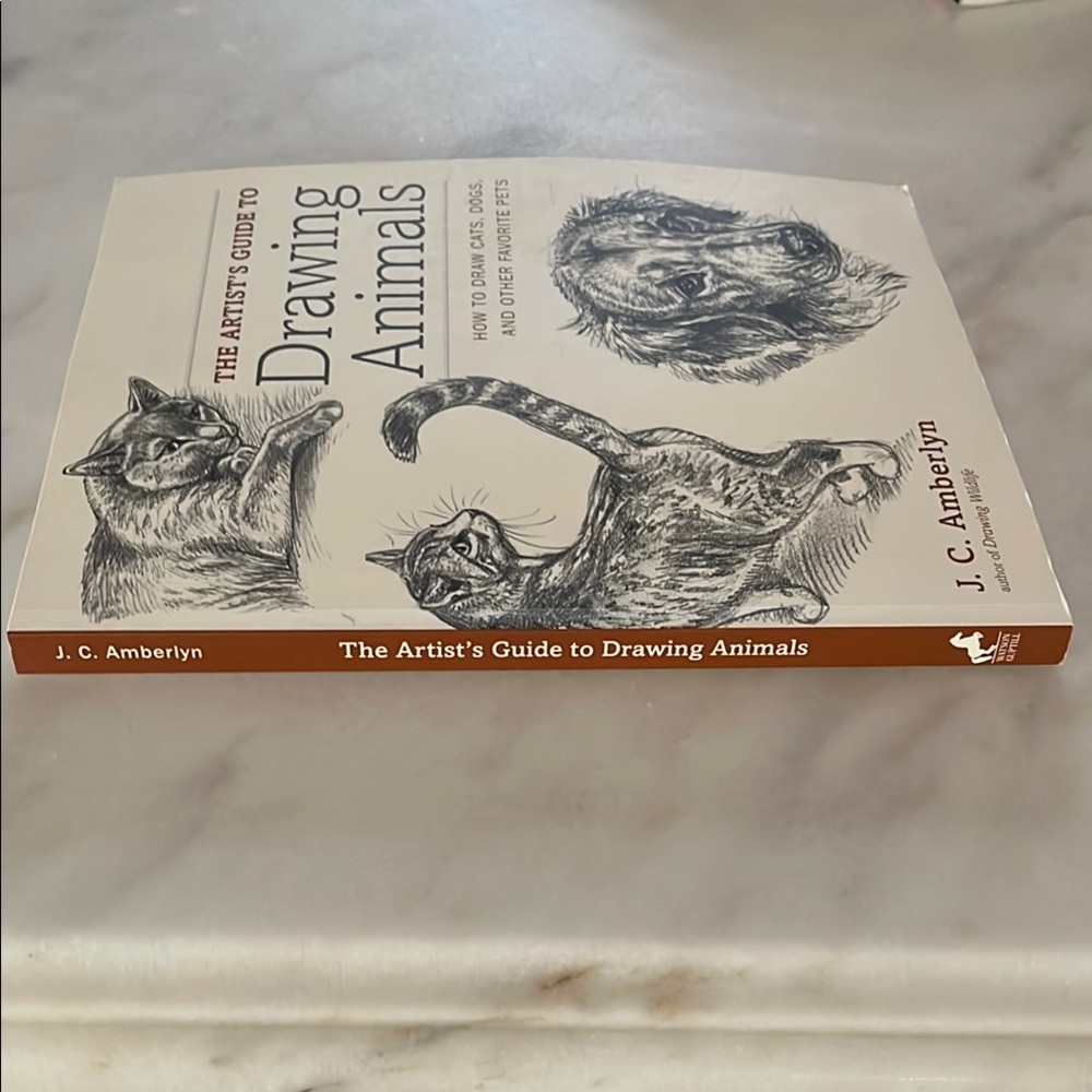 The Artist's Guide to Drawing Animals by J. C. Amberlyn - Picture 3 of 16
